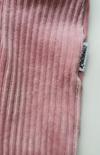 Load image into Gallery viewer, Kletskouz - Rib flared velvet oud roze
