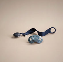 Load image into Gallery viewer, Elodie details - Fopspeenketting hout - Juniper Blue
