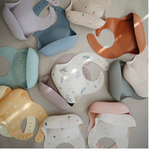 Load image into Gallery viewer, MUSHIE - SILICONE BIB - SUN

